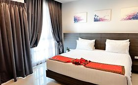 Crystal Suites Bangkok